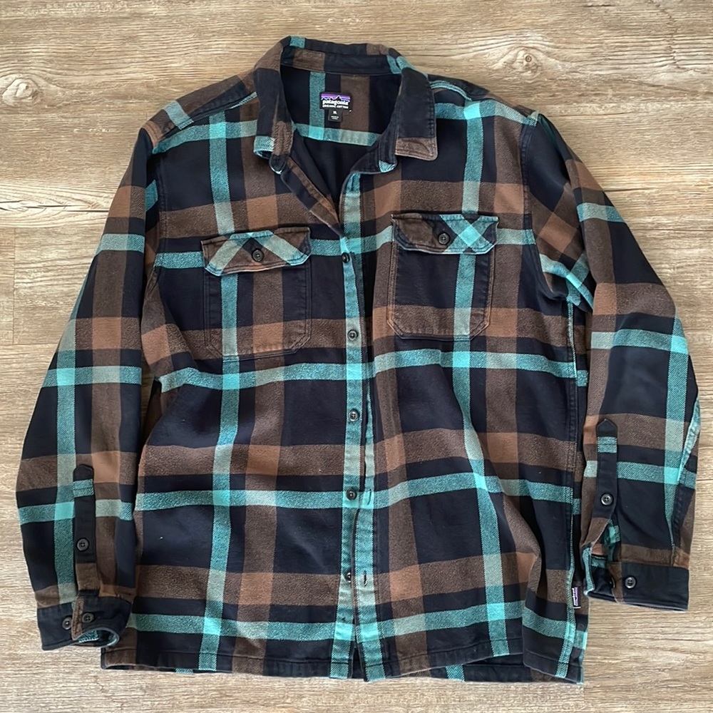 Mens Patagonia flannel size XL